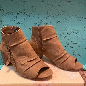 Very G Wonderluet new